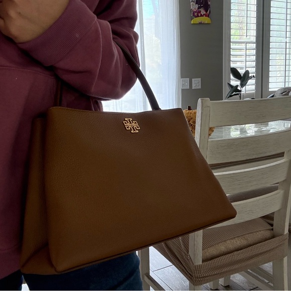 868+! New Tory Burch Britten in moose Leather Satchel and Britten cardholder - Picture 6 of 16